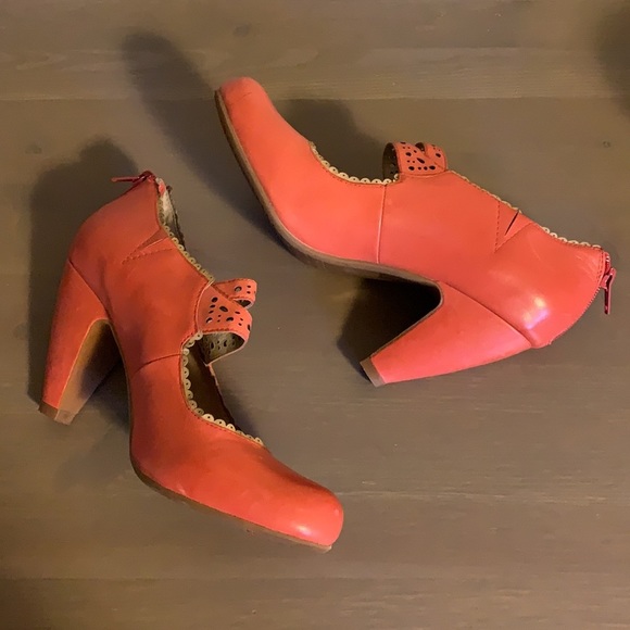 Miz Mooz Coral Leather Mary Janes - Women’s Size 7 - Picture 7 of 9